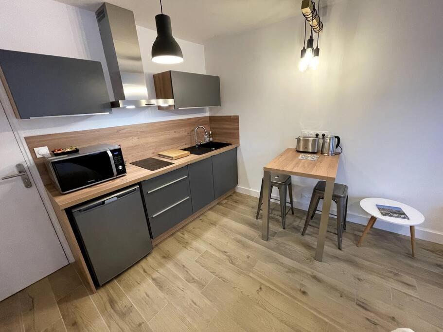 Alp Chartres - Cosy Studio Au Coeur De Chartres Avec Parking Zewnętrze zdjęcie