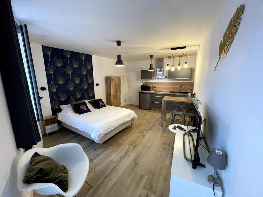 Alp Chartres - Cosy Studio Au Coeur De Chartres Avec Parking Zewnętrze zdjęcie