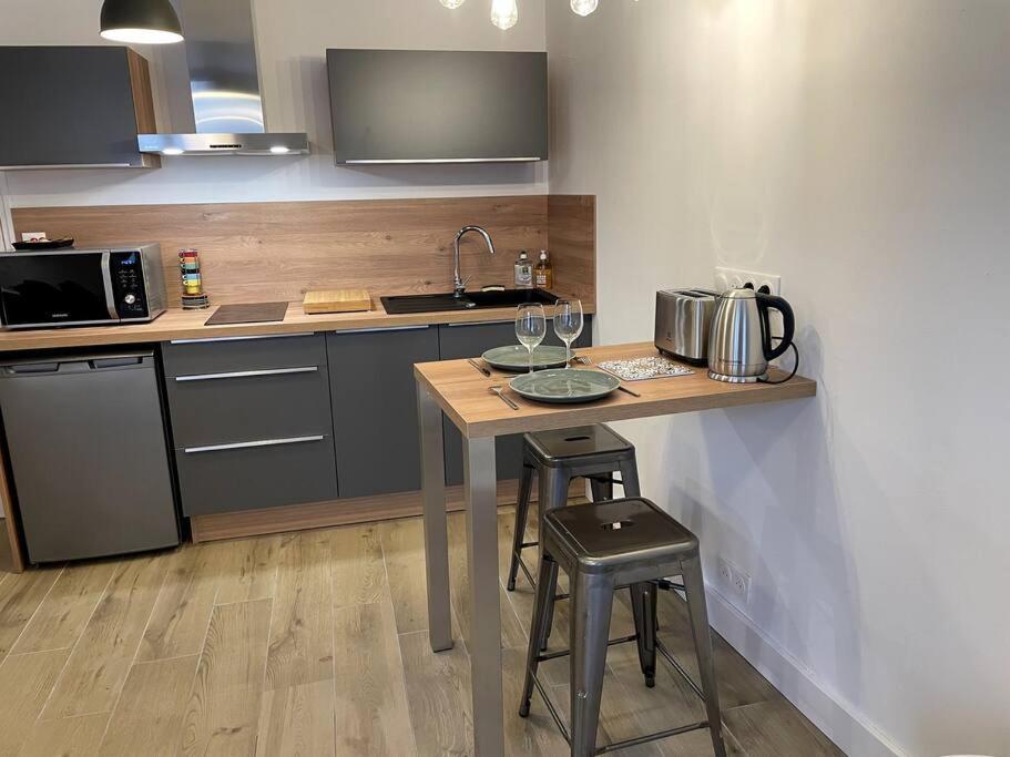Alp Chartres - Cosy Studio Au Coeur De Chartres Avec Parking Zewnętrze zdjęcie