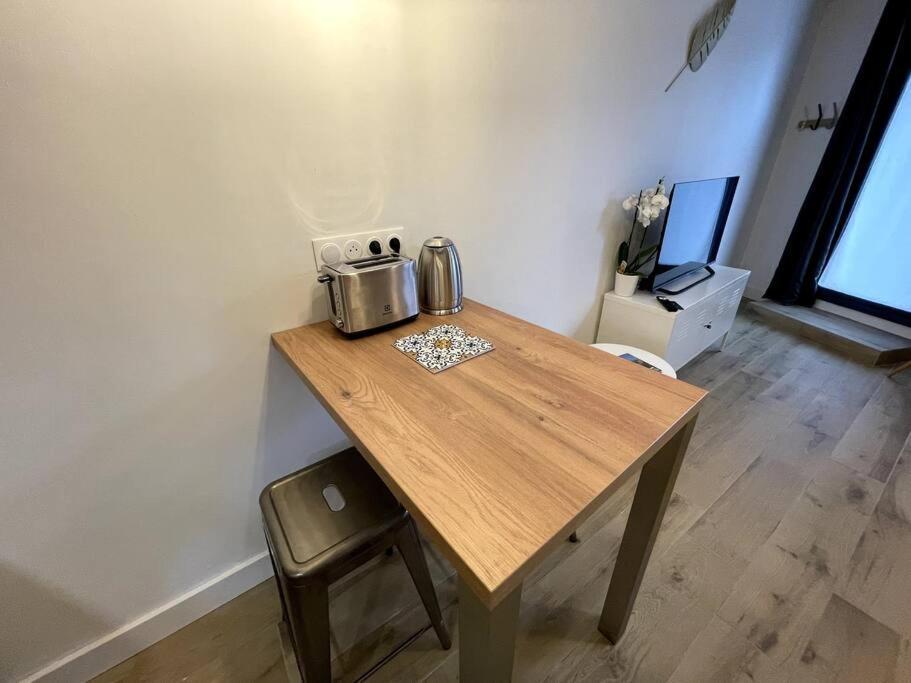 Alp Chartres - Cosy Studio Au Coeur De Chartres Avec Parking Zewnętrze zdjęcie